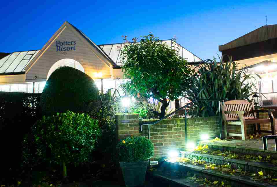 Photograph of outdoor seating area in Potters Resort in Hopton-on-Sea